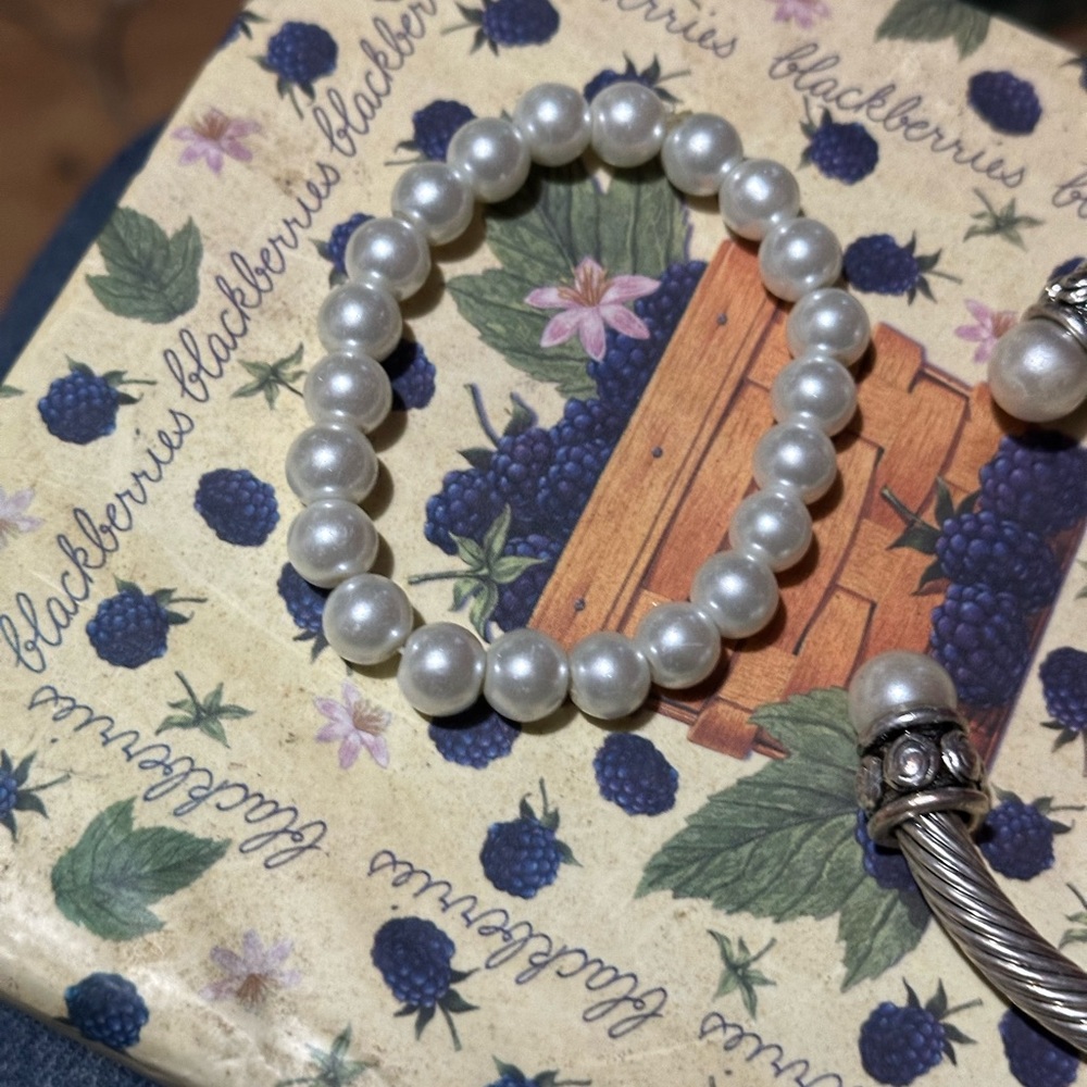 Cable wire bracelets - Picture 6 of 8